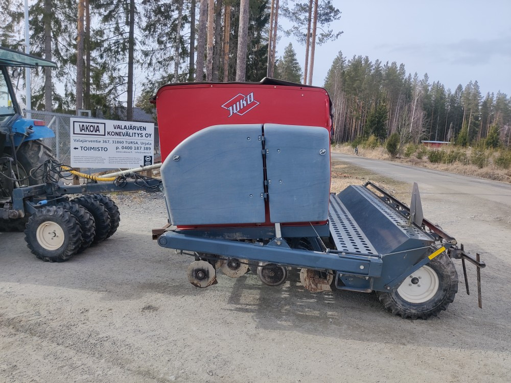 Juko HT3000S täyskiekkokone - Modulárny sejací stroj: obrázok 5 Juko HT3000S täyskiekkokone - Modulárny sejací stroj: obrázok 5