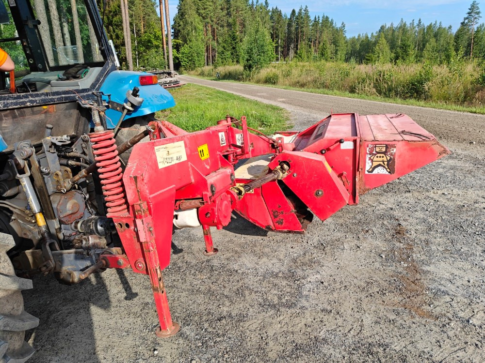 Junkkari Niittomurskain NM245NS Hydro, katso video! - Kladivkový mulčovač: obrázok 5 Junkkari Niittomurskain NM245NS Hydro, katso video! - Kladivkový mulčovač: obrázok 5