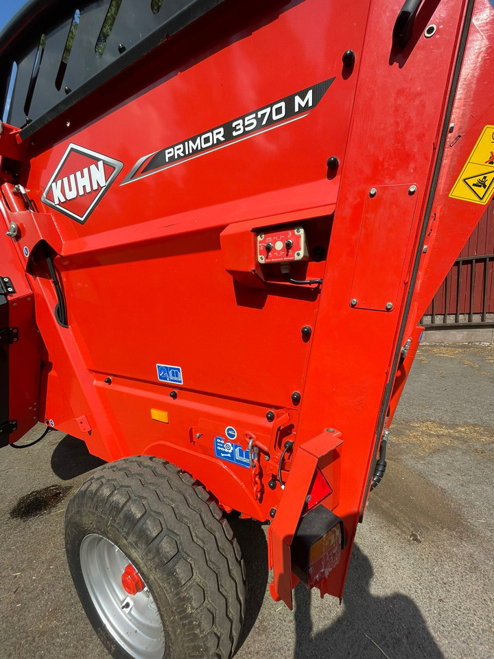 KUHN Primor 3570M hinattava paalisilppuri - Stroj a zariadenia na chov hospodárskych zvierat: obrázok 3 KUHN Primor 3570M hinattava paalisilppuri - Stroj a zariadenia na chov hospodárskych zvierat: obrázok 3