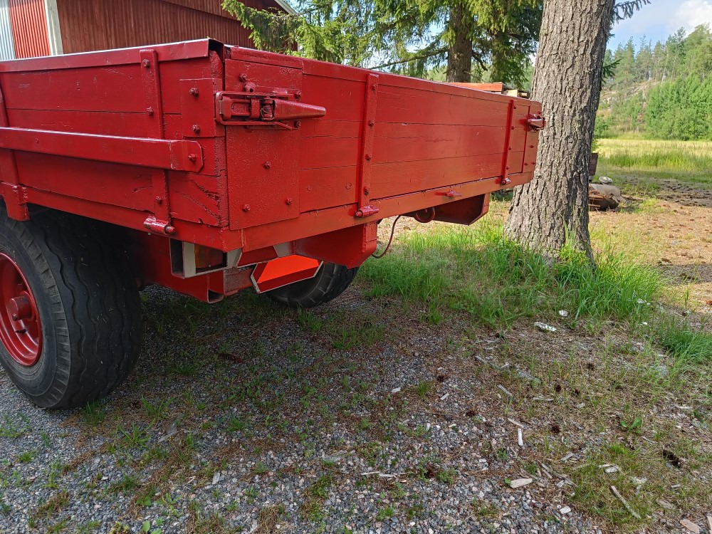 Kipa kippikärry 1-akselinen, kantavuus 7000kg, siisti kärry - Poľnohospodársky sklápěcí príves: obrázok 5 Kipa kippikärry 1-akselinen, kantavuus 7000kg, siisti kärry - Poľnohospodársky sklápěcí príves: obrázok 5