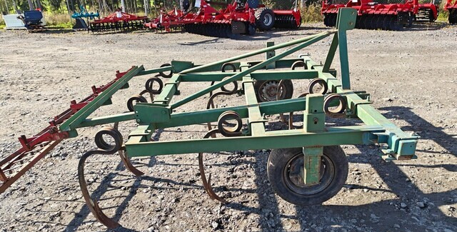 Kultivaattori 10-piikkinen - työleveys 240cm - Kultivátor: obrázok 5 Kultivaattori 10-piikkinen - työleveys 240cm - Kultivátor: obrázok 5