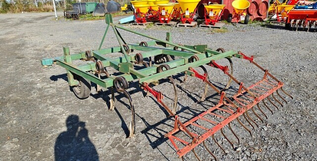 Kultivaattori 10-piikkinen - työleveys 240cm - Kultivátor: obrázok 3 Kultivaattori 10-piikkinen - työleveys 240cm - Kultivátor: obrázok 3