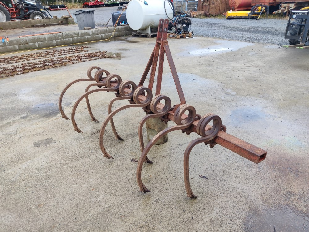 Kultivaattori Muko 8-piikkinen Työleveys 200cm, pienempään traktoriin - Kultivátor: obrázok 3 Kultivaattori Muko 8-piikkinen Työleveys 200cm, pienempään traktoriin - Kultivátor: obrázok 3