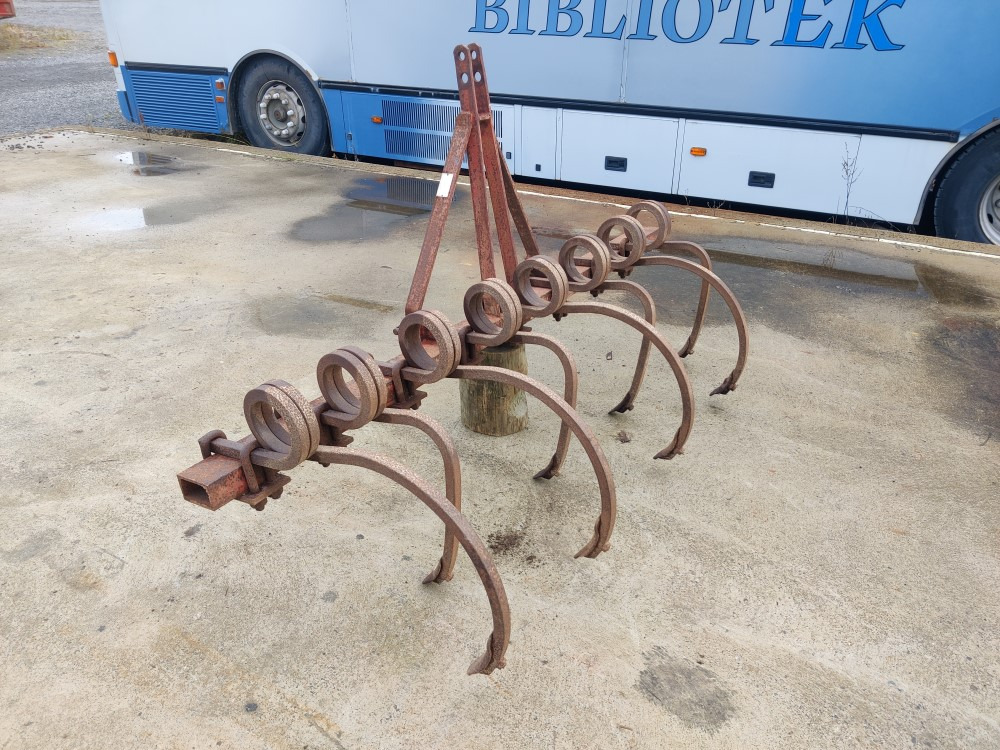 Kultivaattori Muko 8-piikkinen Työleveys 200cm, pienempään traktoriin - Kultivátor: obrázok 5 Kultivaattori Muko 8-piikkinen Työleveys 200cm, pienempään traktoriin - Kultivátor: obrázok 5