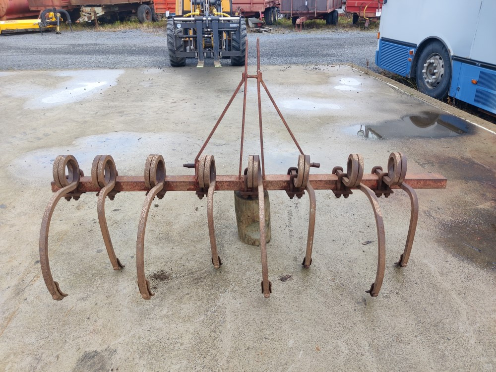 Kultivaattori Muko 8-piikkinen Työleveys 200cm, pienempään traktoriin - Kultivátor: obrázok 4 Kultivaattori Muko 8-piikkinen Työleveys 200cm, pienempään traktoriin - Kultivátor: obrázok 4