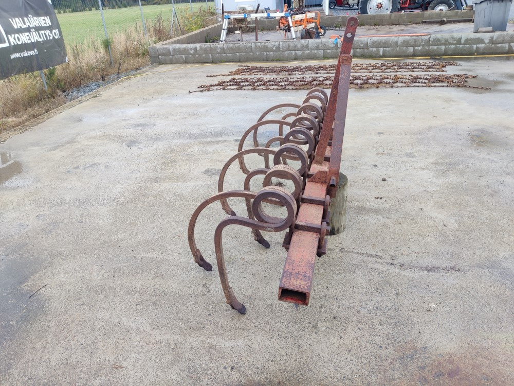 Kultivaattori Muko 8-piikkinen Työleveys 200cm, pienempään traktoriin - Kultivátor: obrázok 2 Kultivaattori Muko 8-piikkinen Työleveys 200cm, pienempään traktoriin - Kultivátor: obrázok 2