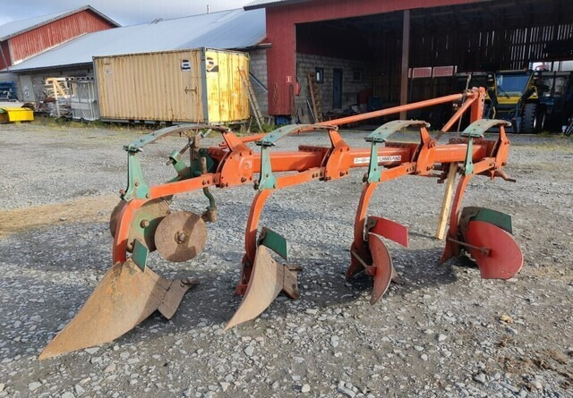 Kverneland A8 sarka-aura 4-siipinen - Pluh: obrázok 1 Kverneland A8 sarka-aura 4-siipinen - Pluh: obrázok 1