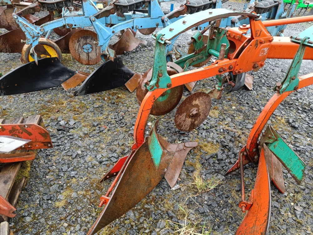 Kverneland A8 sarkia-auran lisäsiipi 16 tuumaa täydellinen - Pluh: obrázok 2 Kverneland A8 sarkia-auran lisäsiipi 16 tuumaa täydellinen - Pluh: obrázok 2