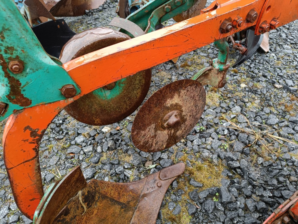 Kverneland A8 sarkia-auran lisäsiipi 16 tuumaa täydellinen - Pluh: obrázok 5 Kverneland A8 sarkia-auran lisäsiipi 16 tuumaa täydellinen - Pluh: obrázok 5