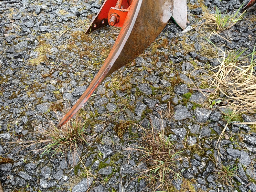 Kverneland A8 sarkia-auran lisäsiipi 16 tuumaa täydellinen - Pluh: obrázok 3 Kverneland A8 sarkia-auran lisäsiipi 16 tuumaa täydellinen - Pluh: obrázok 3