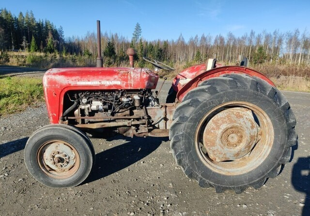 Massey Ferguson 35 - rekisterissä - KATSO VIDEO - Traktor: obrázok 2 Massey Ferguson 35 - rekisterissä - KATSO VIDEO - Traktor: obrázok 2