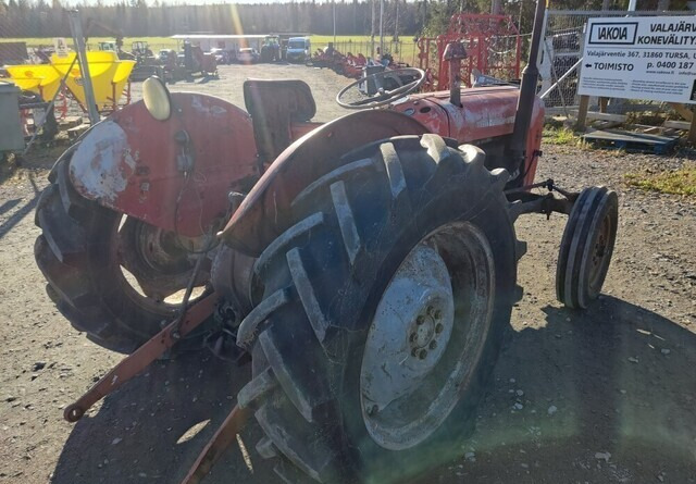 Massey Ferguson 35 - rekisterissä - KATSO VIDEO - Traktor: obrázok 5 Massey Ferguson 35 - rekisterissä - KATSO VIDEO - Traktor: obrázok 5
