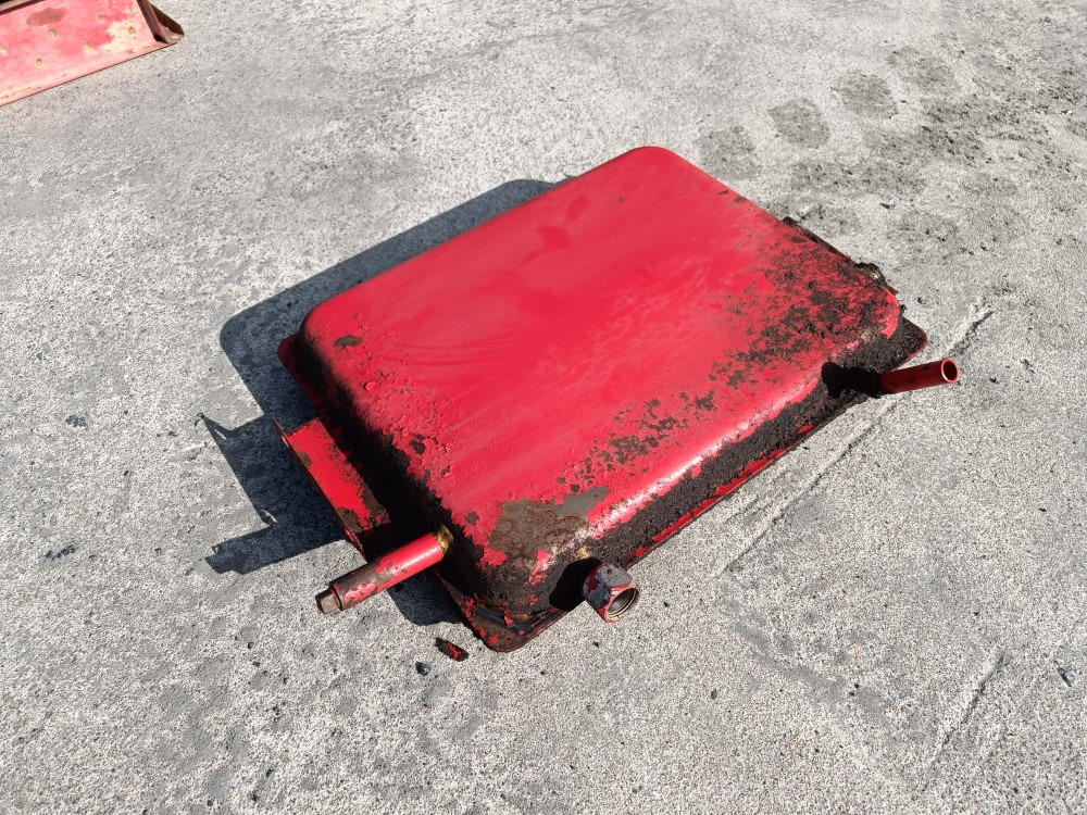 Sampo 410 hydrauliikkaöljysäiliö - Hydraulická nádrž pre Obilný kombajn: obrázok 4 Sampo 410 hydrauliikkaöljysäiliö - Hydraulická nádrž pre Obilný kombajn: obrázok 4