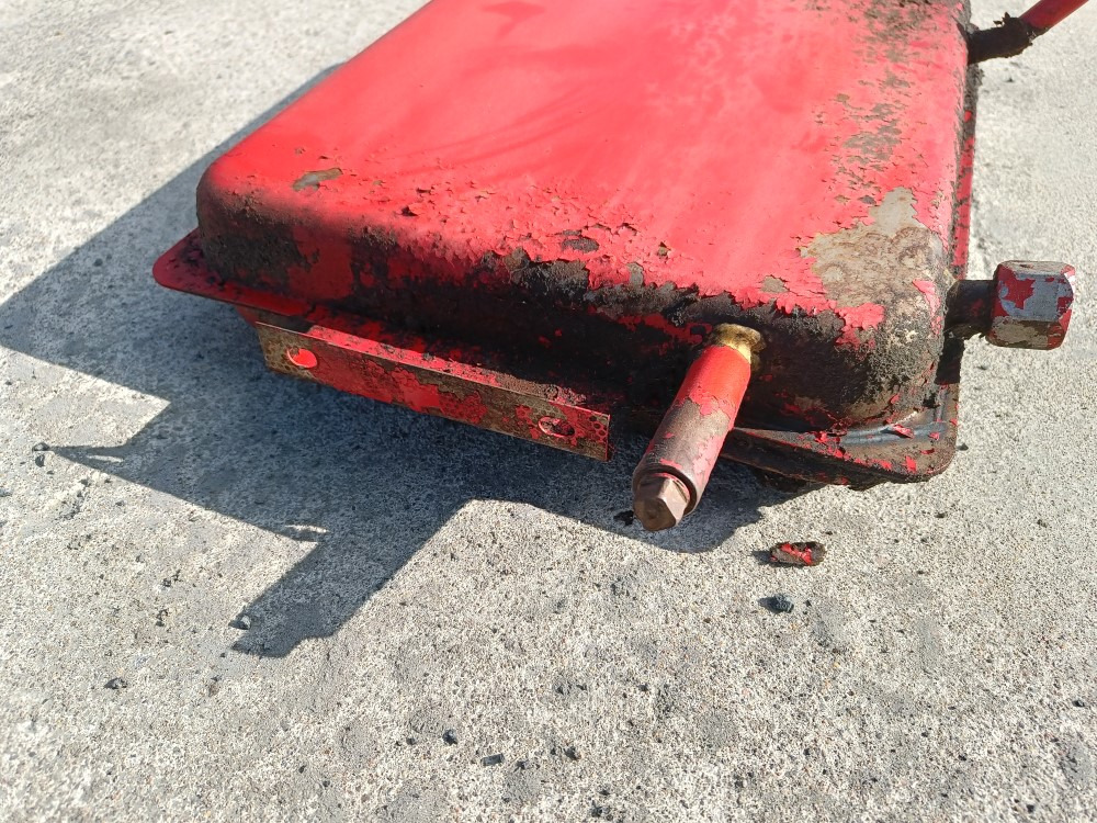 Sampo 410 hydrauliikkaöljysäiliö - Hydraulická nádrž pre Obilný kombajn: obrázok 5 Sampo 410 hydrauliikkaöljysäiliö - Hydraulická nádrž pre Obilný kombajn: obrázok 5