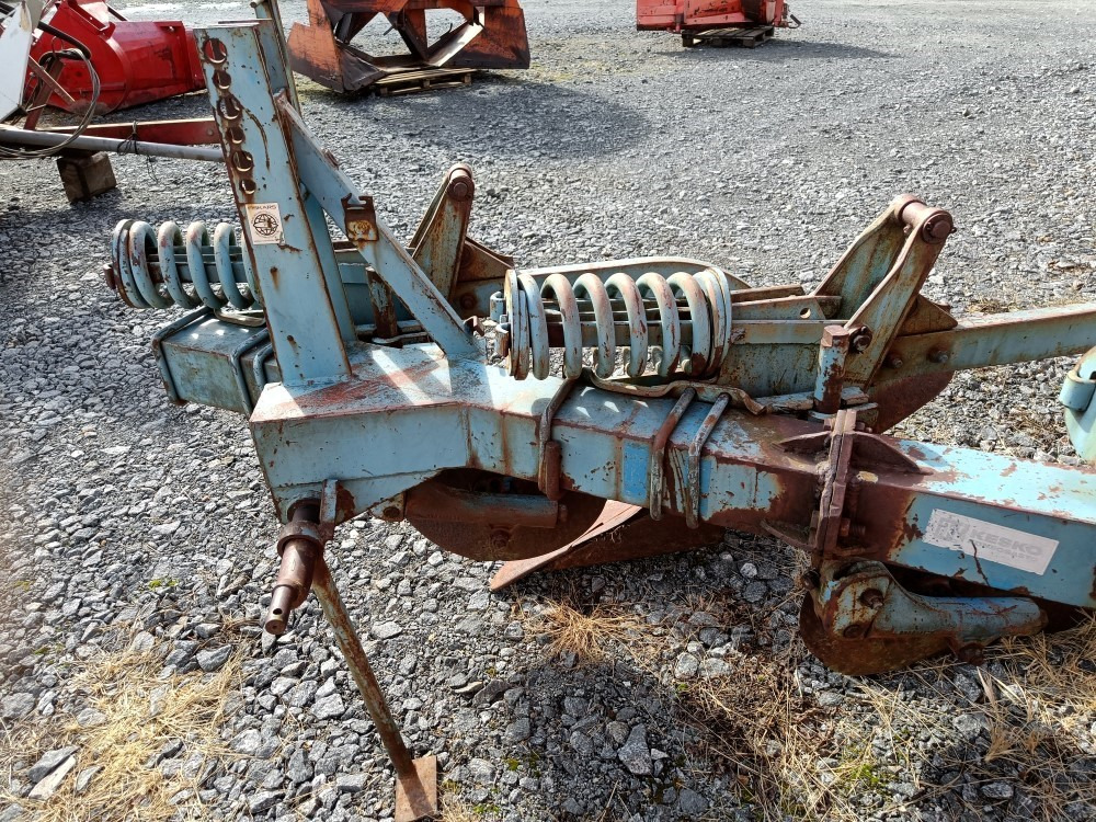 Pluh Sarka-aura Fiskars 3-siipinen Automaattilaukaisu, kiekkoleikkurit: obrázok 19 Pluh Sarka-aura Fiskars 3-siipinen Automaattilaukaisu, kiekkoleikkurit: obrázok 19