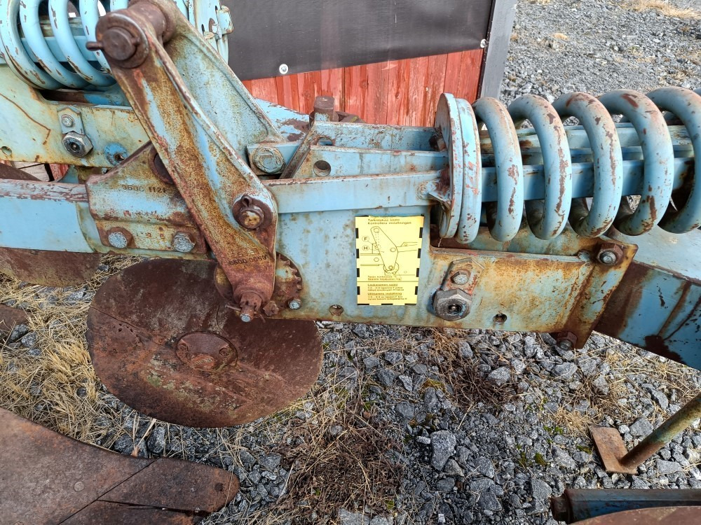 Pluh Sarka-aura Fiskars 3-siipinen Automaattilaukaisu, kiekkoleikkurit: obrázok 25 Pluh Sarka-aura Fiskars 3-siipinen Automaattilaukaisu, kiekkoleikkurit: obrázok 25