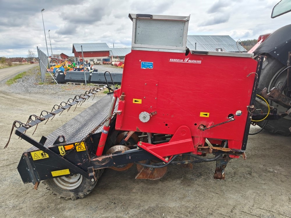 Simulta-Junkkari 3000T - takapyöräkone - kiekkovantaat takana - Modulárny sejací stroj: obrázok 4 Simulta-Junkkari 3000T - takapyöräkone - kiekkovantaat takana - Modulárny sejací stroj: obrázok 4