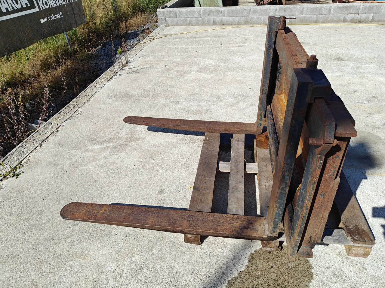 Trukkipiikit Vila-kiinnike - Vidlice: obrázok 5 Trukkipiikit Vila-kiinnike - Vidlice: obrázok 5