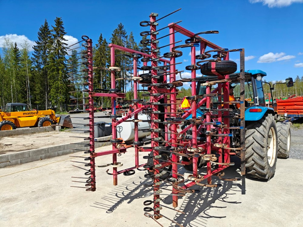 VM 450 cm, hydraulisesti taittuva, etulana ja jälkihara, katso video! - Prstová brána: obrázok 3 VM 450 cm, hydraulisesti taittuva, etulana ja jälkihara, katso video! - Prstová brána: obrázok 3
