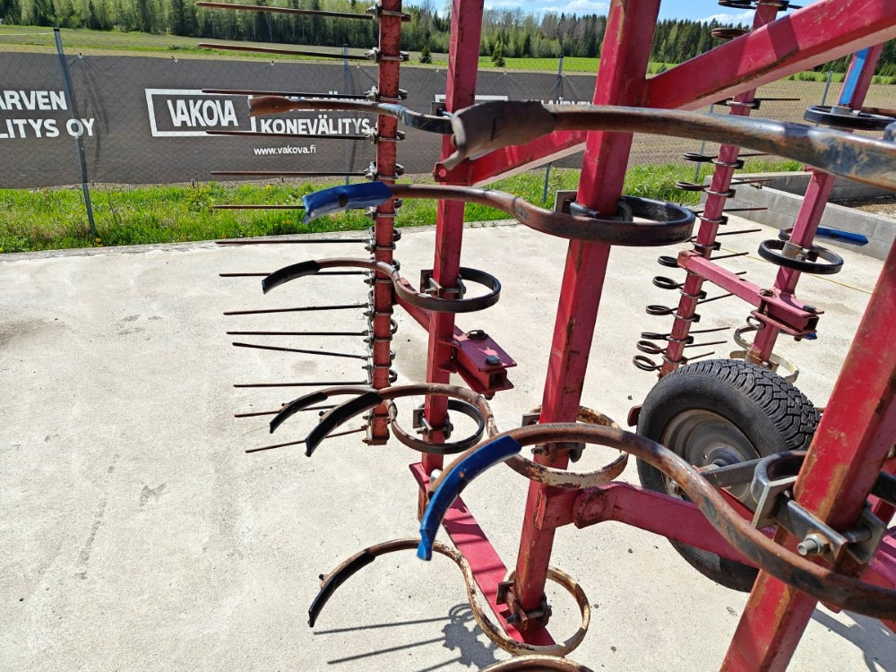 VM 450 cm, hydraulisesti taittuva, etulana ja jälkihara, katso video! - Prstová brána: obrázok 5 VM 450 cm, hydraulisesti taittuva, etulana ja jälkihara, katso video! - Prstová brána: obrázok 5