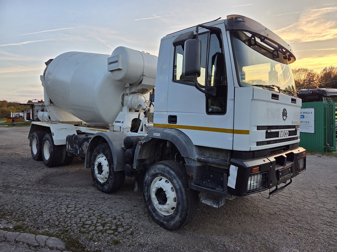 IVECO EURO TRAKKER MP340E35HB 8x4 MIX (chassis ) - Domiešavač: obrázok 3 IVECO EURO TRAKKER MP340E35HB 8x4 MIX (chassis ) - Domiešavač: obrázok 3