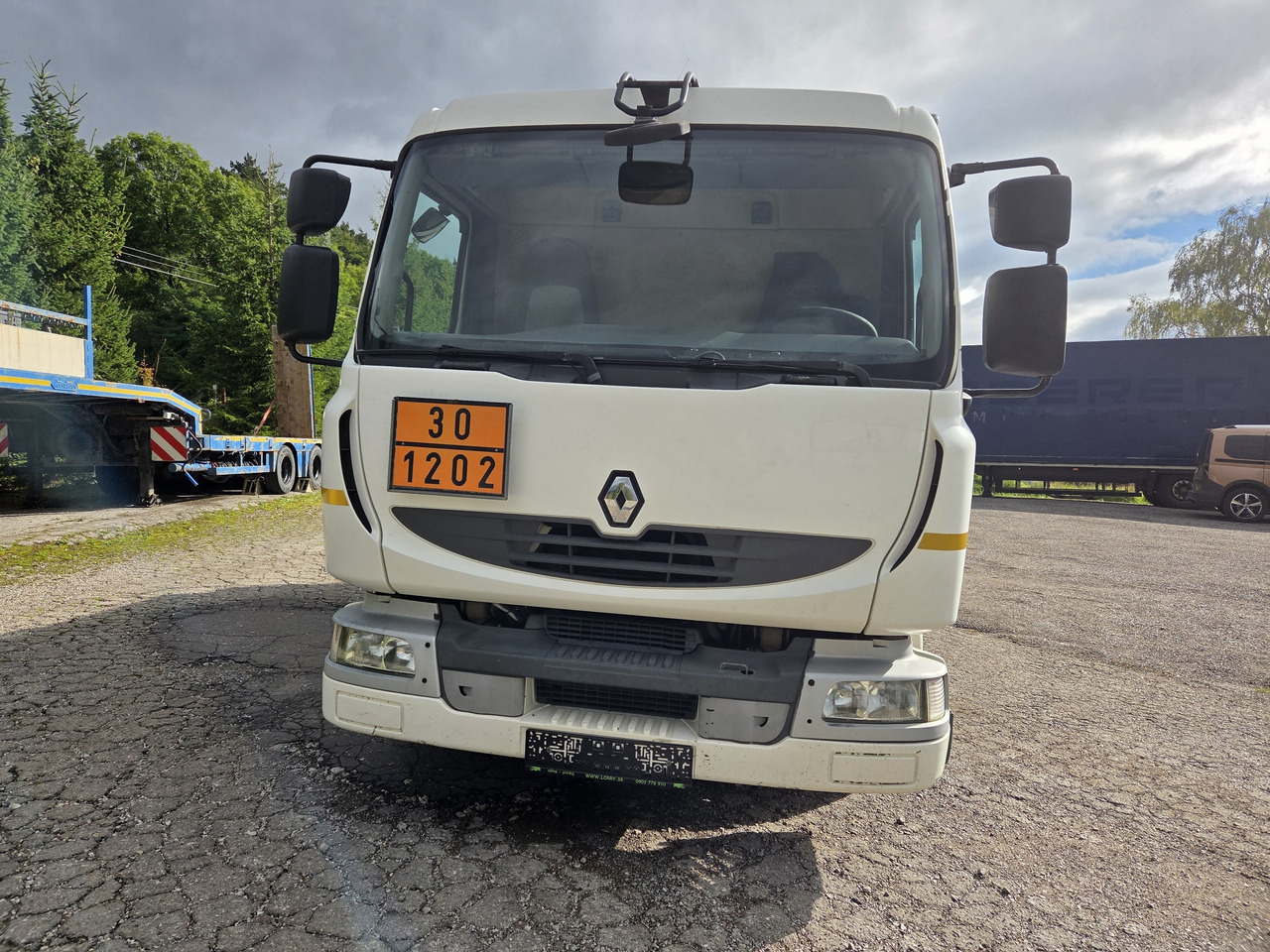 RENAULT MIDLUM 180.10 diesel tanker + dispensing + print - Cisternové vozidlo: obrázok 2 RENAULT MIDLUM 180.10 diesel tanker + dispensing + print - Cisternové vozidlo: obrázok 2