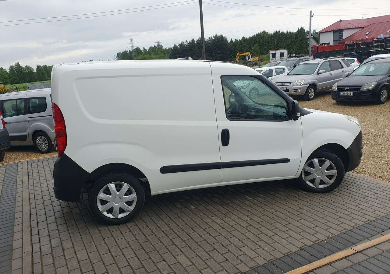 Fiat Doblo Opel Combo 1.4 Benzyna Polski Salon - Furgon: obrázok 5 Fiat Doblo Opel Combo 1.4 Benzyna Polski Salon - Furgon: obrázok 5