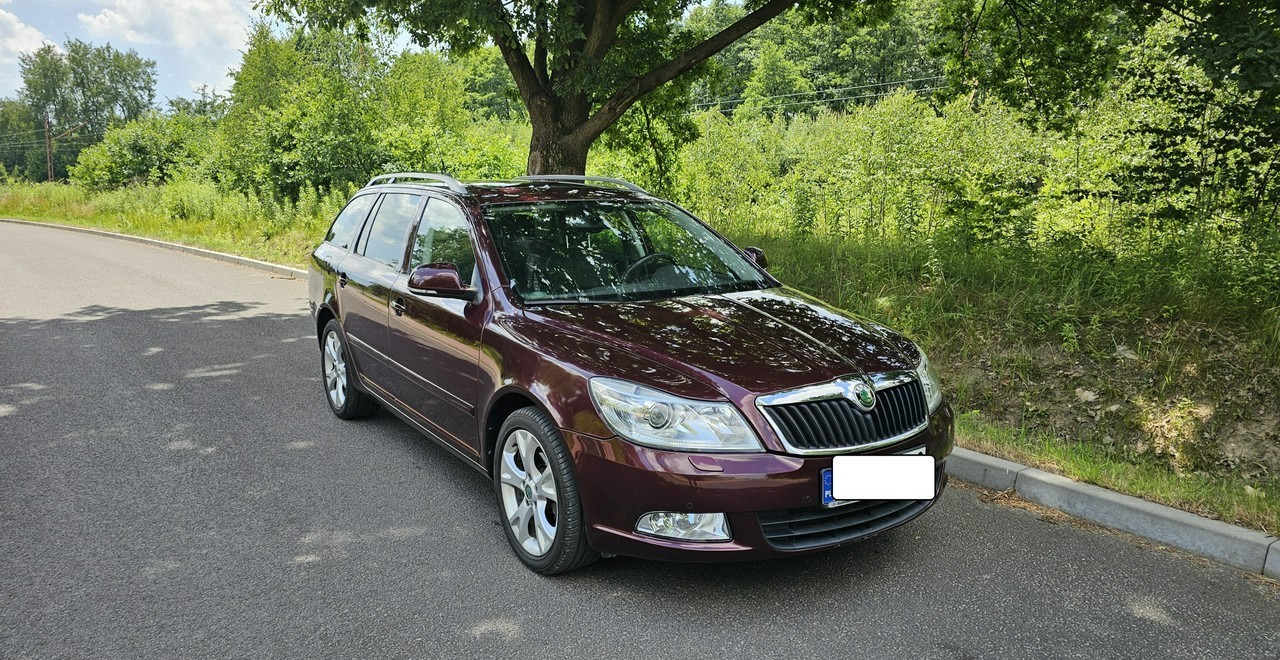 Skoda Octavia II bogate wyposażenie *niski przebieg*FV vat 23%* - Automobil: obrázok 3 Skoda Octavia II bogate wyposażenie *niski przebieg*FV vat 23%* - Automobil: obrázok 3
