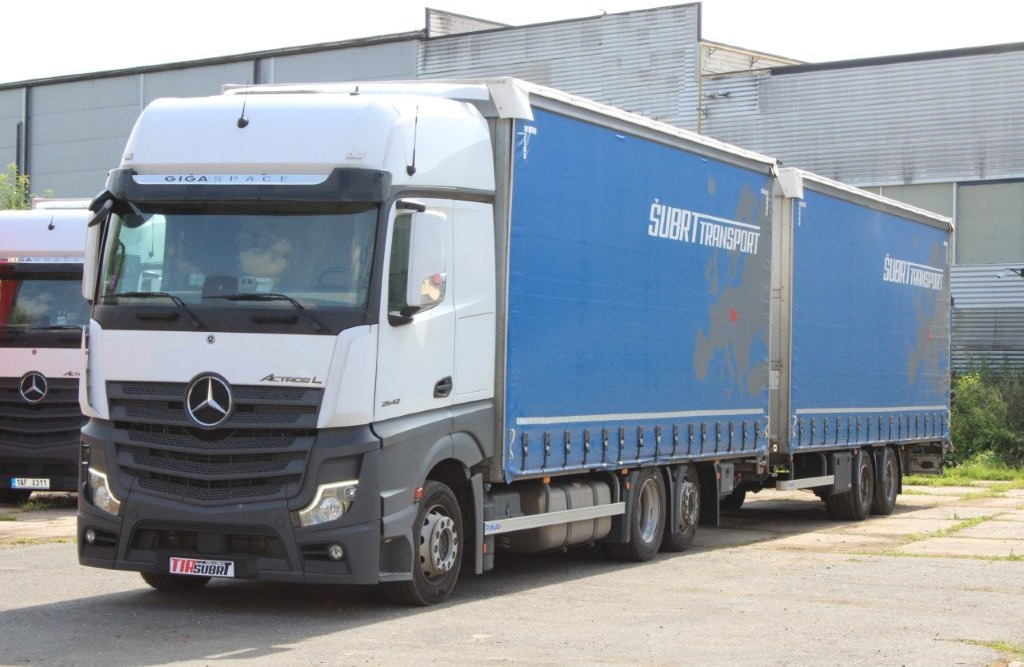 Mercedes-Benz Actros 2542 NAVIGACE + PANAV TVK 18 M (8,20m x 2,4 - Plachtové nákladné vozidlo, Plachtový príves: obrázok 4 Mercedes-Benz Actros 2542 NAVIGACE + PANAV TVK 18 M (8,20m x 2,4 - Plachtové nákladné vozidlo, Plachtový príves: obrázok 4