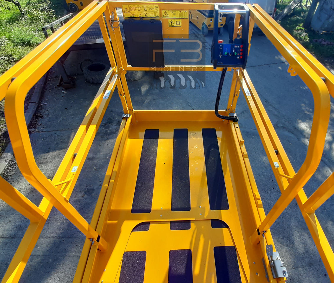 Compact 12 - Samohybná plošiny: obrázok 5 Compact 12 - Samohybná plošiny: obrázok 5