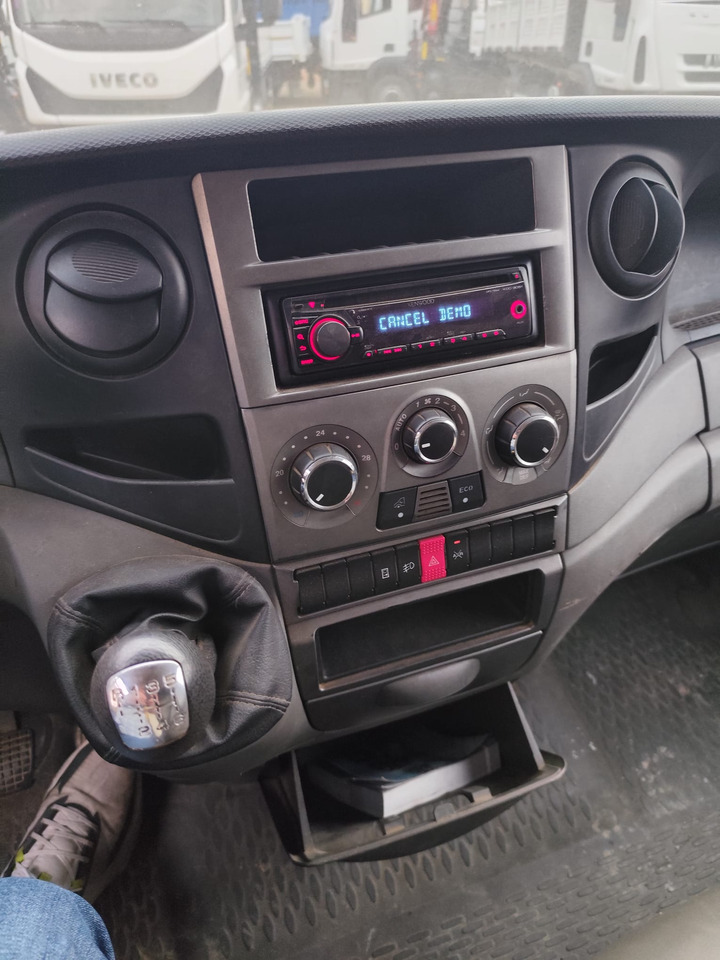 Dodávka sklápač IVECO DAILY 35C13: obrázok 27