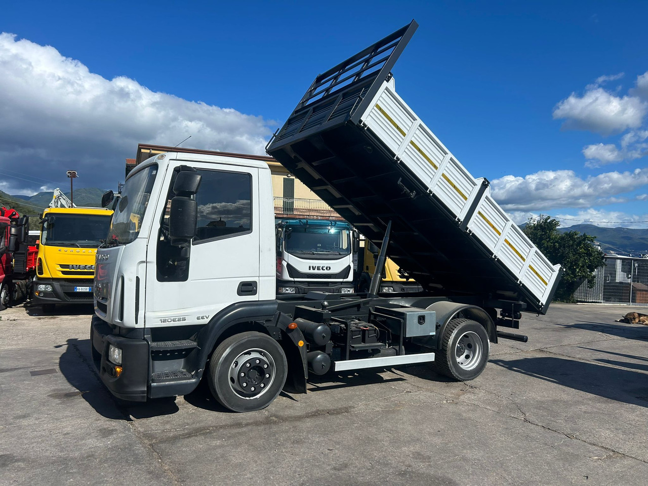 IVECO EUROCARGO 120E25 - Sklápač: obrázok 3 IVECO EUROCARGO 120E25 - Sklápač: obrázok 3