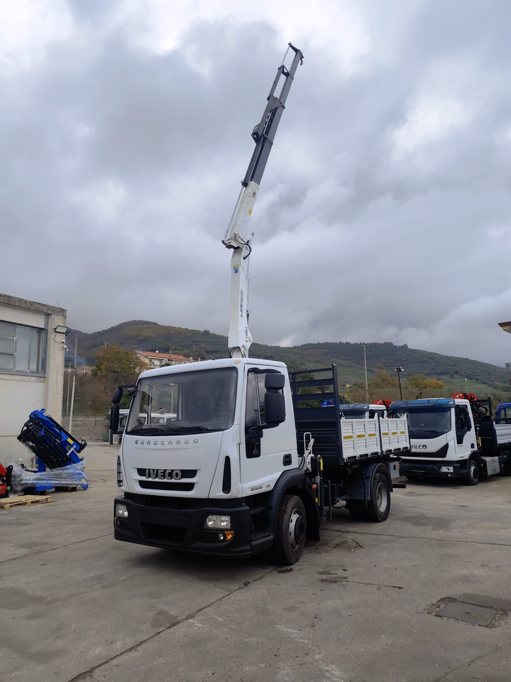 IVECO EUROCARGO 120E28P - Auto s hydraulickou rukou: obrázok 1 IVECO EUROCARGO 120E28P - Auto s hydraulickou rukou: obrázok 1