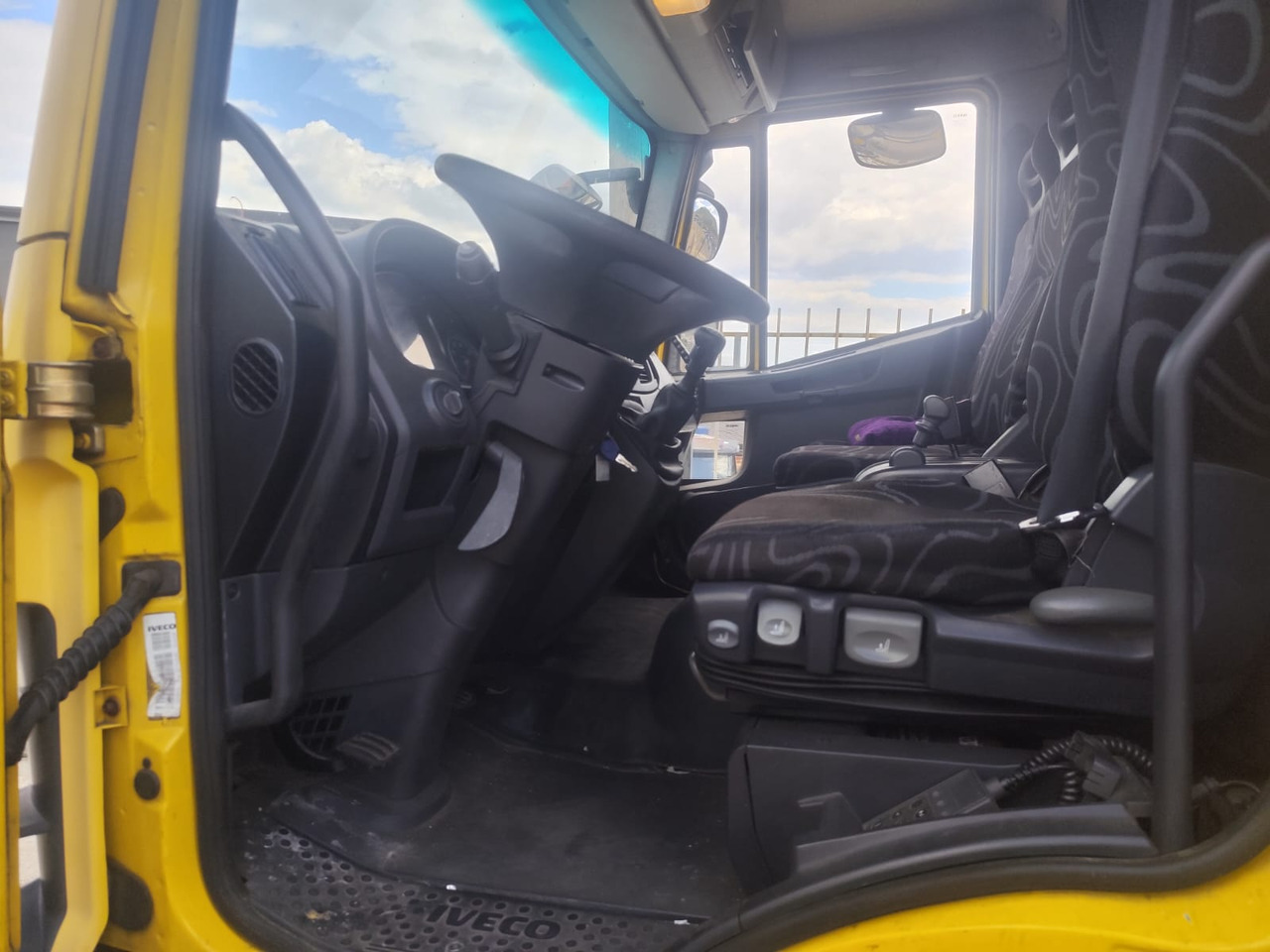 IVECO EUROCARGO 120E28P - Podvozek s kabinou: obrázok 4 IVECO EUROCARGO 120E28P - Podvozek s kabinou: obrázok 4