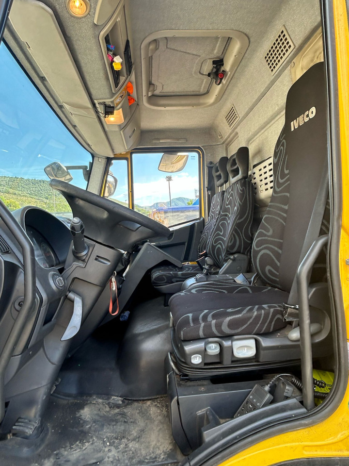 IVECO EUROCARGO 120E28P - Podvozek s kabinou: obrázok 3 IVECO EUROCARGO 120E28P - Podvozek s kabinou: obrázok 3