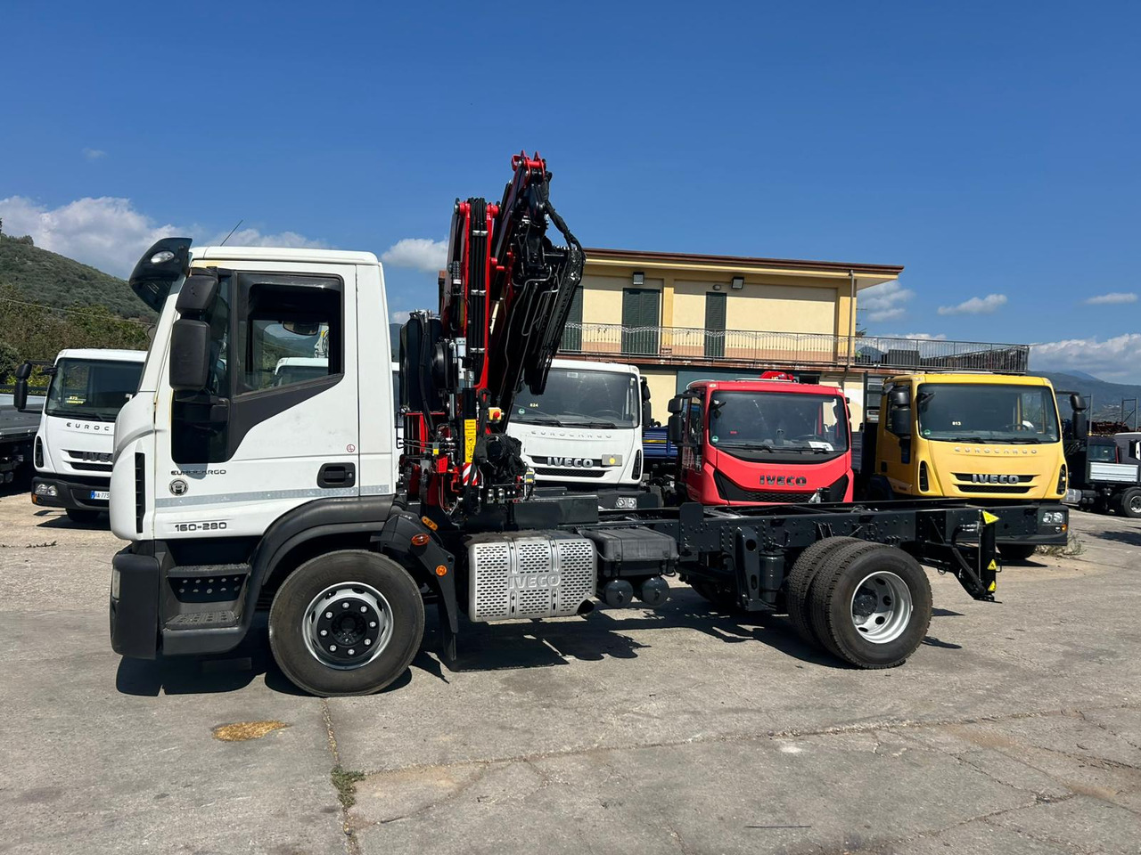 IVECO EUROCARGO 160-280 - Auto s hydraulickou rukou: obrázok 3 IVECO EUROCARGO 160-280 - Auto s hydraulickou rukou: obrázok 3