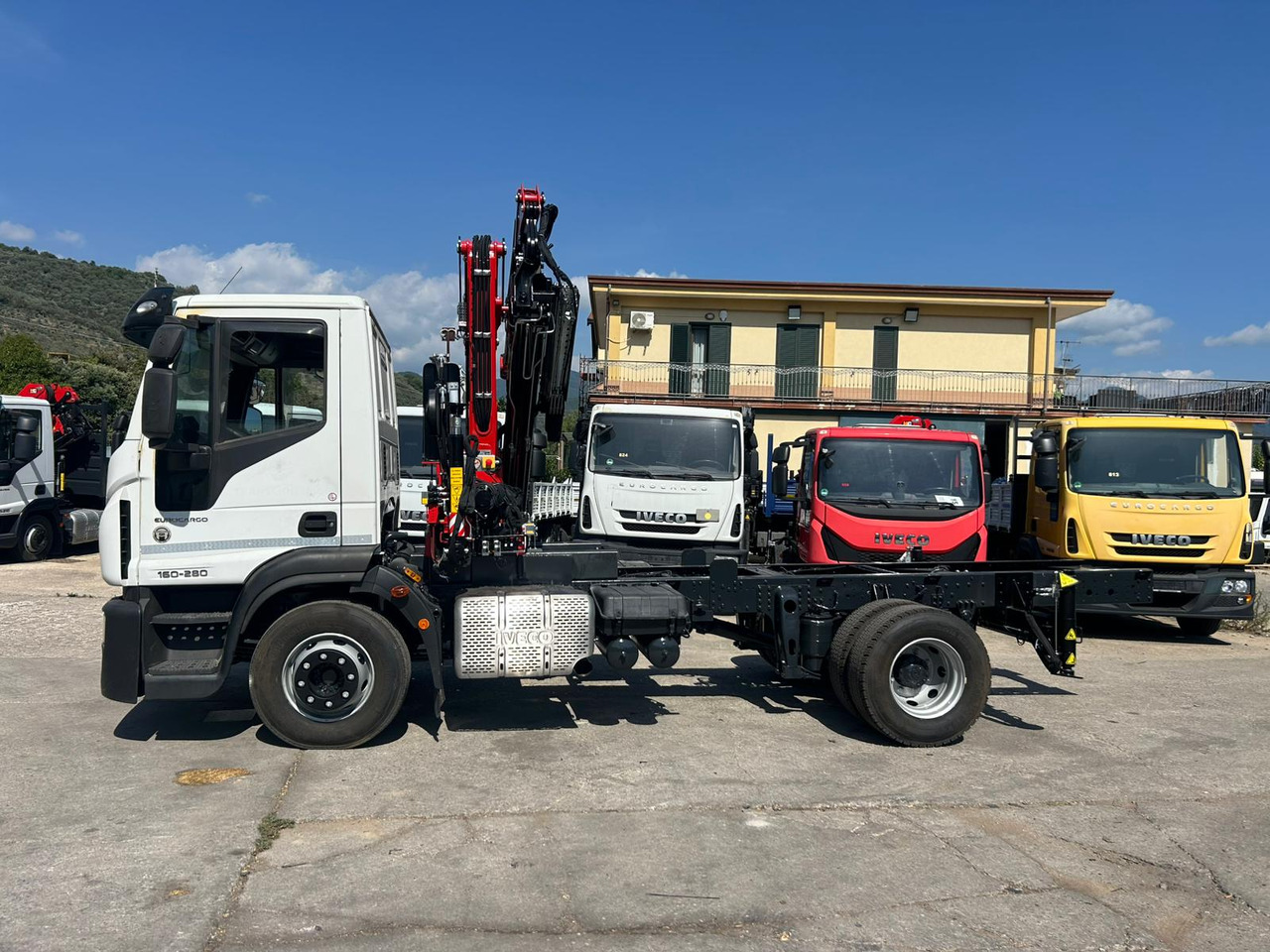 IVECO EUROCARGO 160-280 - Auto s hydraulickou rukou: obrázok 2 IVECO EUROCARGO 160-280 - Auto s hydraulickou rukou: obrázok 2