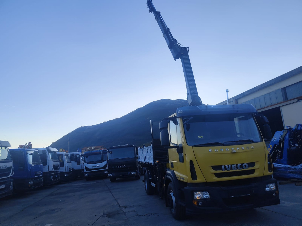 IVECO EUROCARGO 160E30 - Auto s hydraulickou rukou: obrázok 3 IVECO EUROCARGO 160E30 - Auto s hydraulickou rukou: obrázok 3