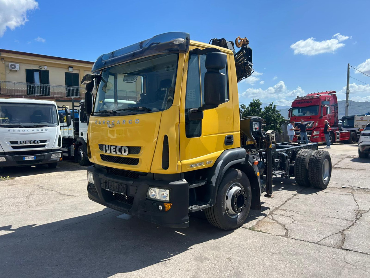 IVECO EUROCARGO 160E30 - Auto s hydraulickou rukou: obrázok 1 IVECO EUROCARGO 160E30 - Auto s hydraulickou rukou: obrázok 1