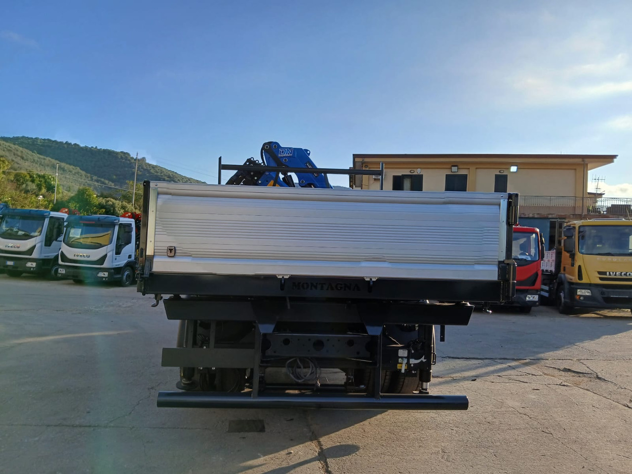 Auto s hydraulickou rukou, Sklápač IVECO EUROCARGO 180-320: obrázok 47 Auto s hydraulickou rukou, Sklápač IVECO EUROCARGO 180-320: obrázok 47