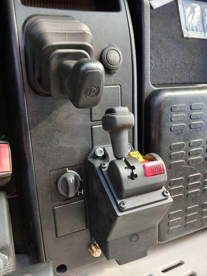 Auto s hydraulickou rukou, Sklápač IVECO EUROCARGO 180-320: obrázok 6 Auto s hydraulickou rukou, Sklápač IVECO EUROCARGO 180-320: obrázok 6