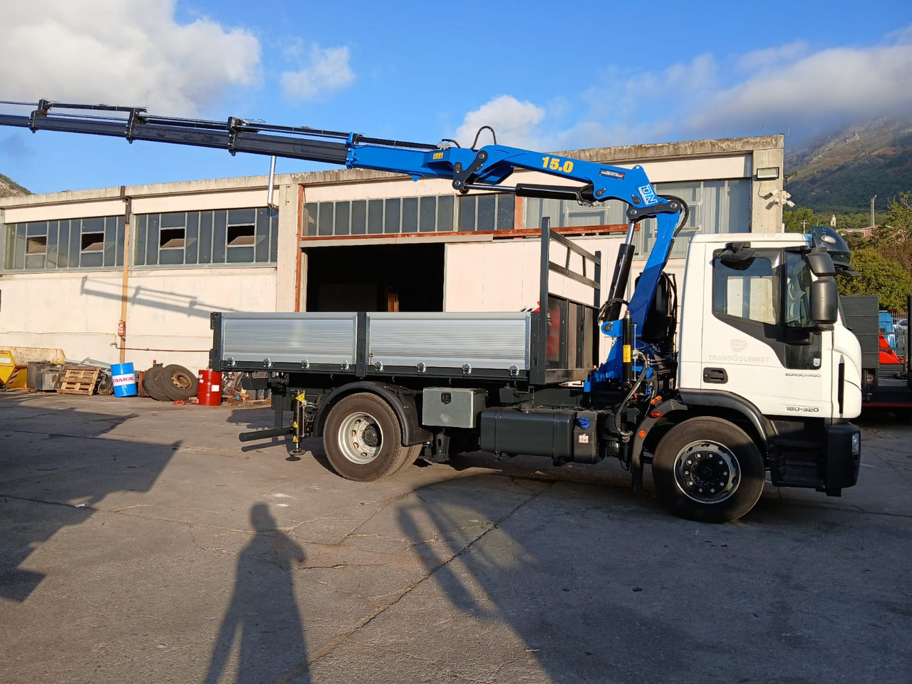 Auto s hydraulickou rukou, Sklápač IVECO EUROCARGO 180-320: obrázok 26 Auto s hydraulickou rukou, Sklápač IVECO EUROCARGO 180-320: obrázok 26