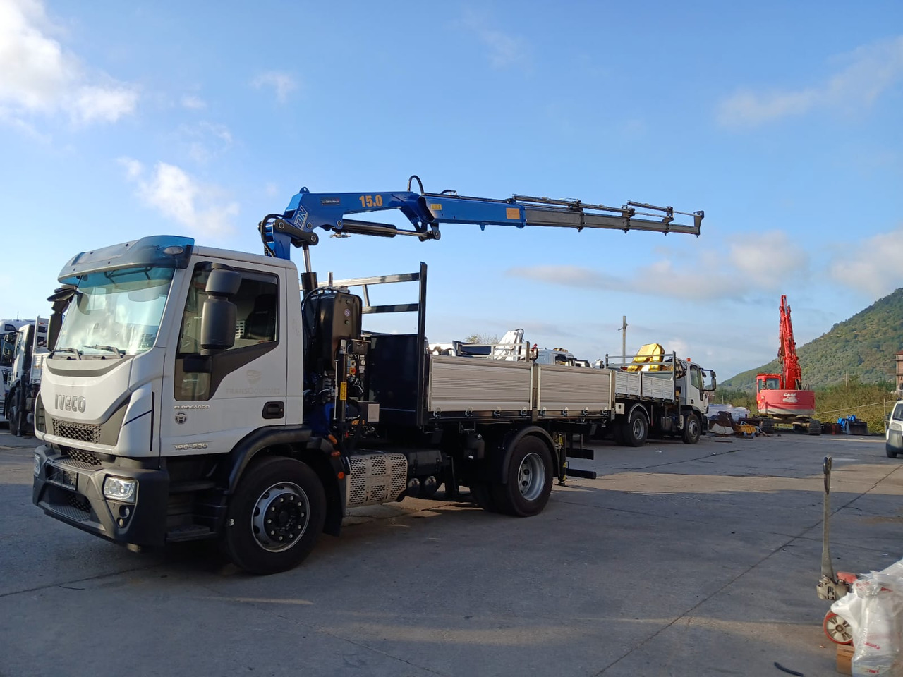 Auto s hydraulickou rukou, Sklápač IVECO EUROCARGO 180-320: obrázok 30 Auto s hydraulickou rukou, Sklápač IVECO EUROCARGO 180-320: obrázok 30