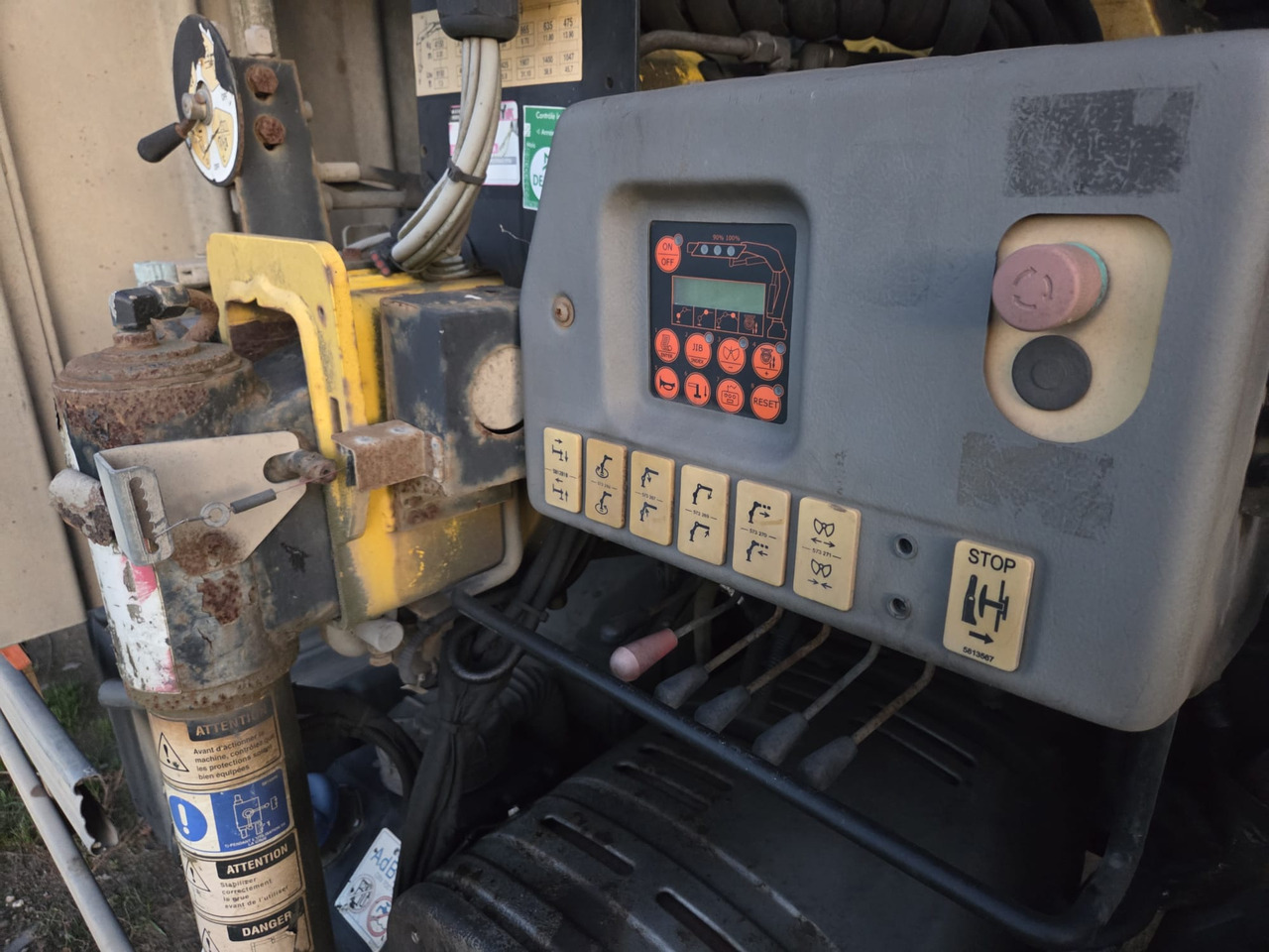 IVECO EUROCARGO 180E25 - Auto s hydraulickou rukou, Auto s hydraulickou rukou: obrázok 4 IVECO EUROCARGO 180E25 - Auto s hydraulickou rukou, Auto s hydraulickou rukou: obrázok 4