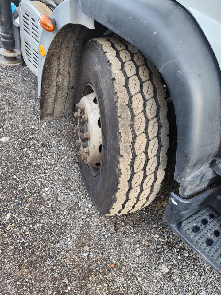 IVECO EUROCARGO 180E30 - Sklápač, Auto s hydraulickou rukou: obrázok 5 IVECO EUROCARGO 180E30 - Sklápač, Auto s hydraulickou rukou: obrázok 5