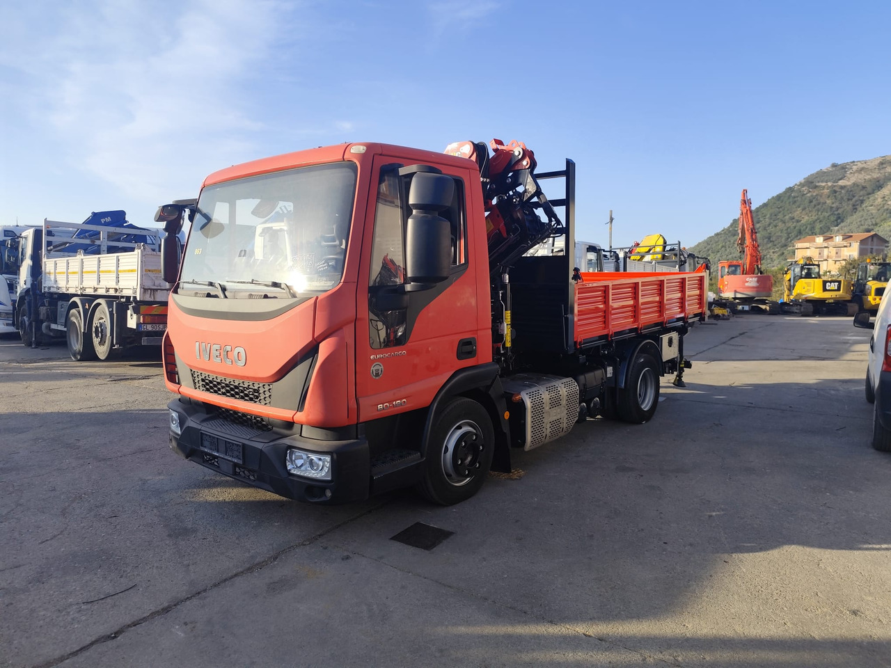 IVECO EUROCARGO 80-190 - Auto s hydraulickou rukou: obrázok 2 IVECO EUROCARGO 80-190 - Auto s hydraulickou rukou: obrázok 2