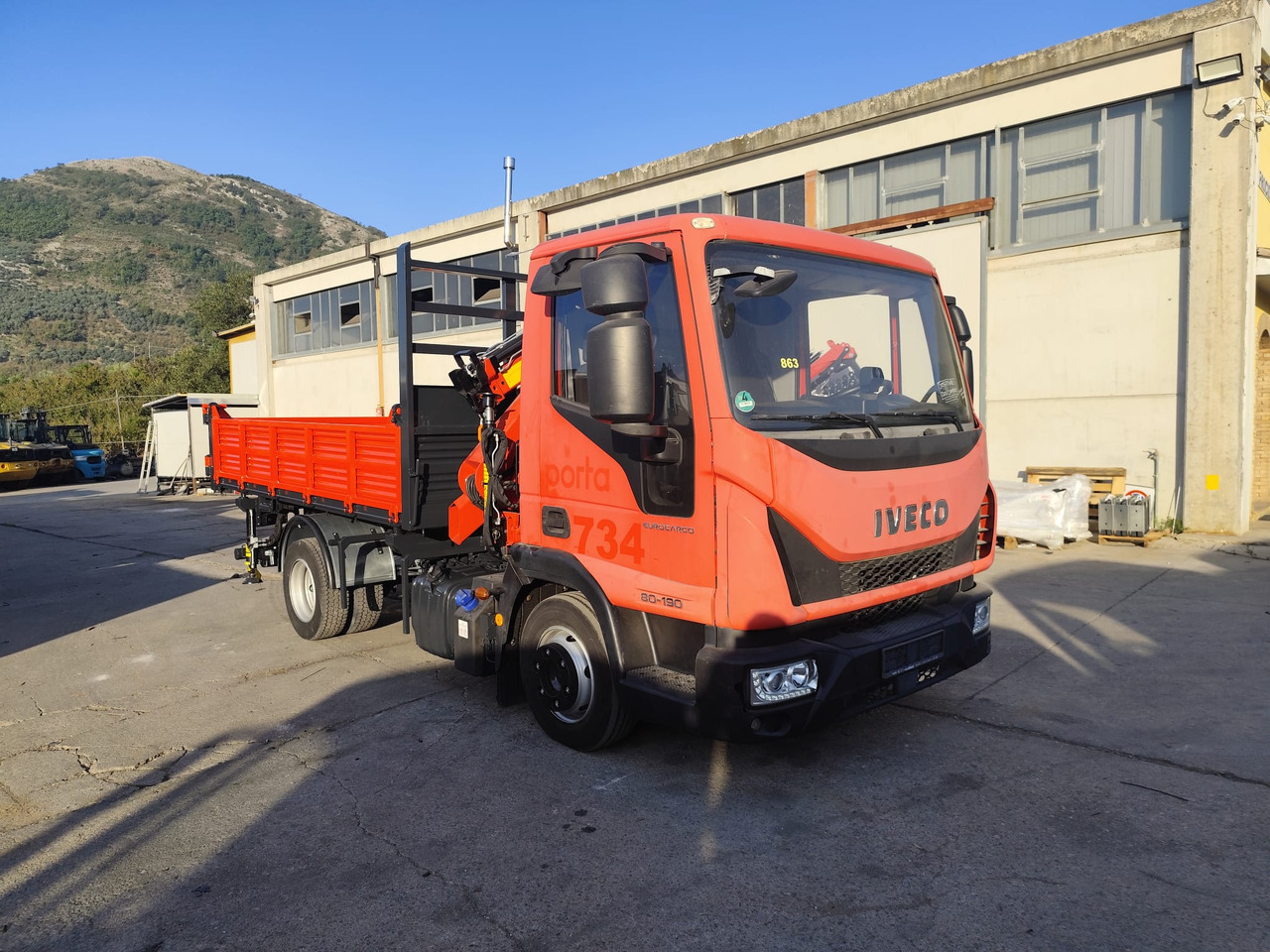 IVECO EUROCARGO 80-190 - Auto s hydraulickou rukou: obrázok 1 IVECO EUROCARGO 80-190 - Auto s hydraulickou rukou: obrázok 1