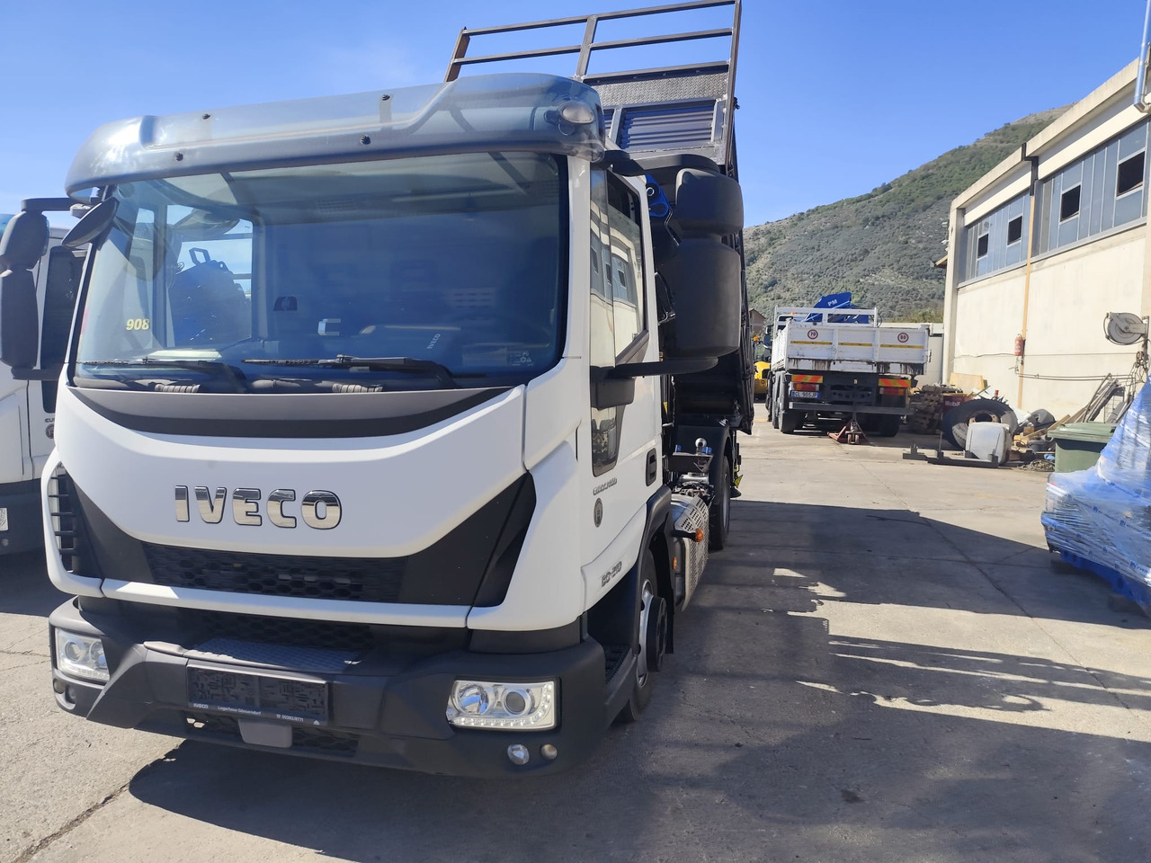 Auto s hydraulickou rukou IVECO EUROCARGO 80-210: obrázok 38