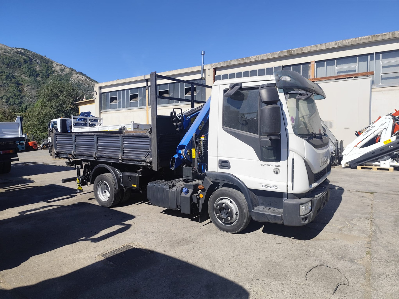 Auto s hydraulickou rukou IVECO EUROCARGO 80-210: obrázok 46