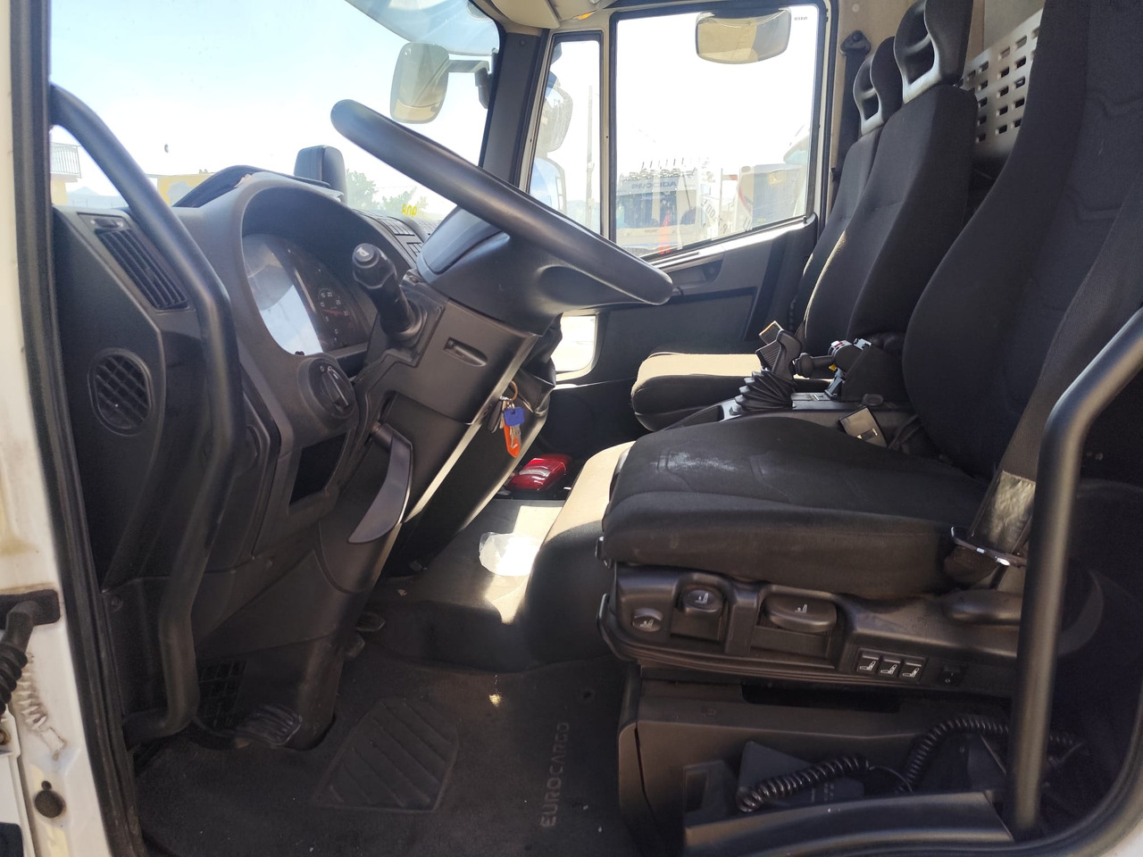 Auto s hydraulickou rukou IVECO EUROCARGO 80-210: obrázok 26